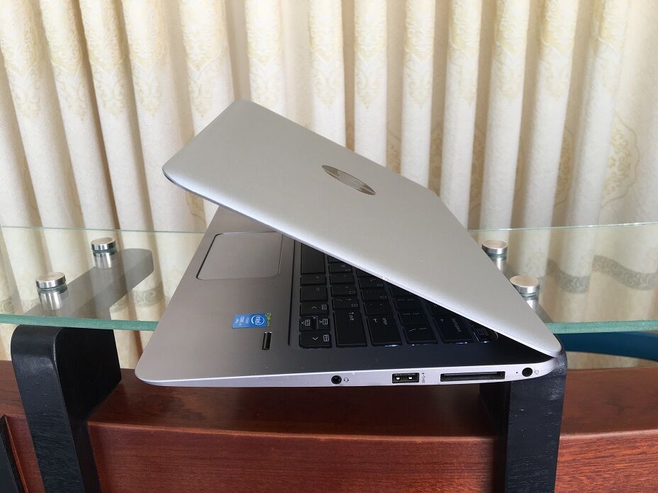 HP Folio 1020 g1 (7)