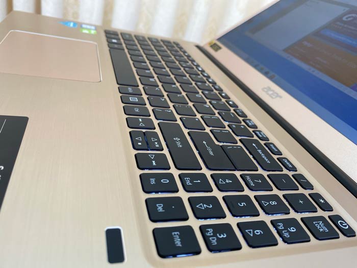 Acer-Swift-SF315-52G-(2)