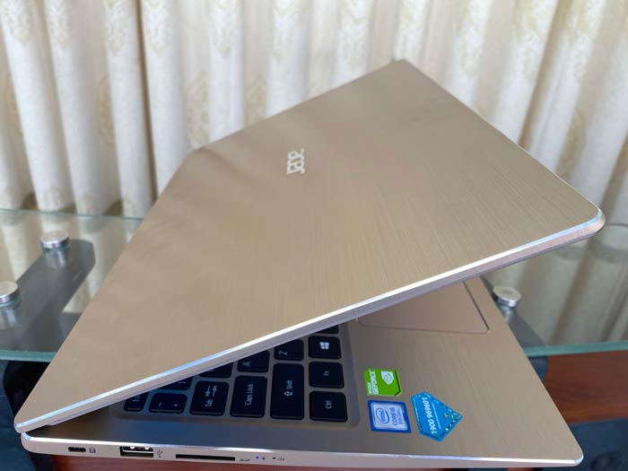 Acer-Swift-SF315-52G-(4)