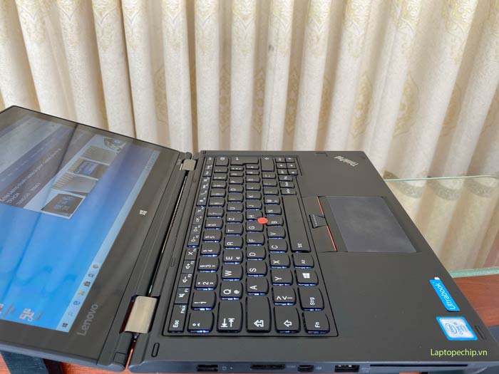 Thinkpad-Yoga-260-(3)