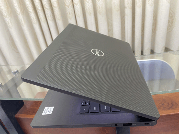 Latitude-7310-i7-(4)