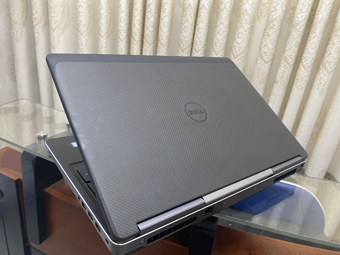 Dell-precision-7520---(1)