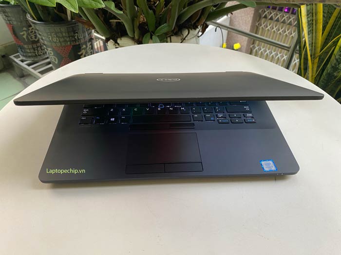 DELL-Latitude-E7470-(5)