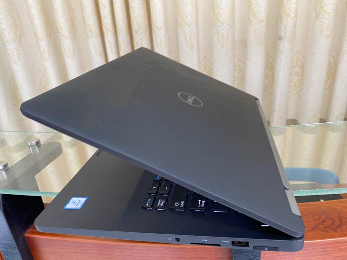 Dell-Latitude-E7470-i7-(3)