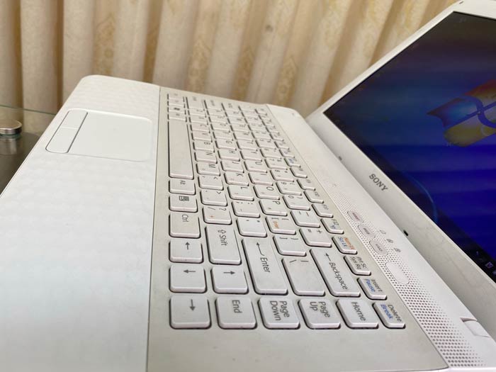 Sony-Vaio-VPCEG33FX-(3)