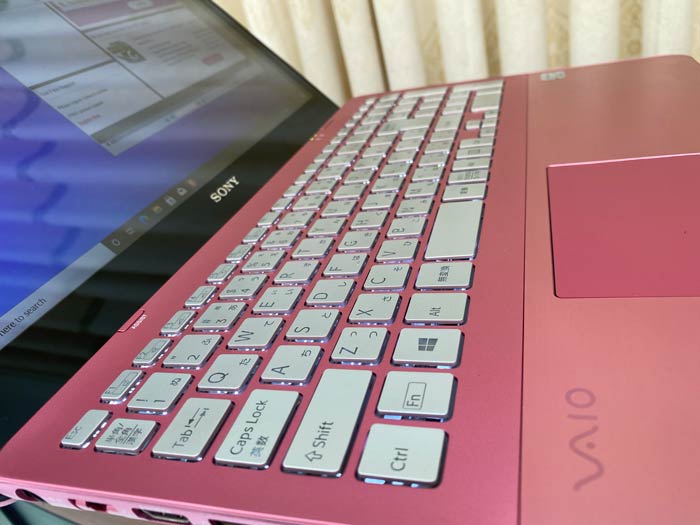 Sony-vaio-SVF-15A-(2)