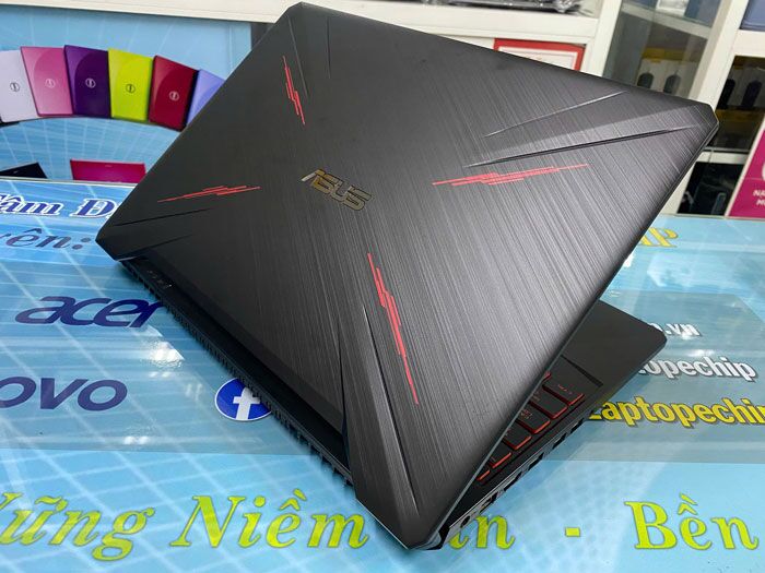 ASUS-TUF-Gaming-FX86F-(2)