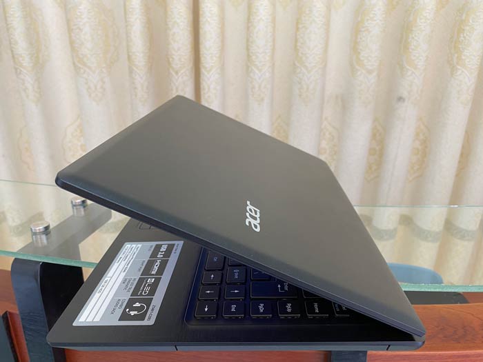 Acer-One-14-(6)