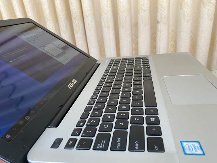 Asus-X555UA-(3)