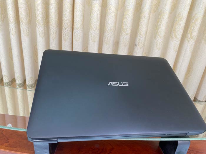 Asus-X555UA-(5)