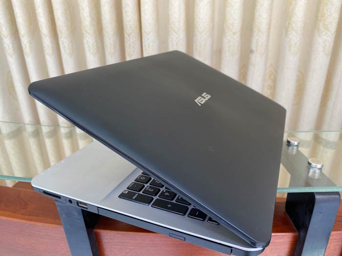 Asus-X555UA-(6)
