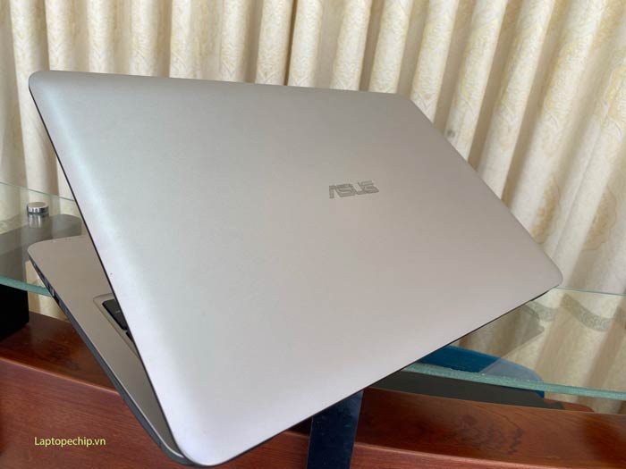 ASUS-X556URK-(5)